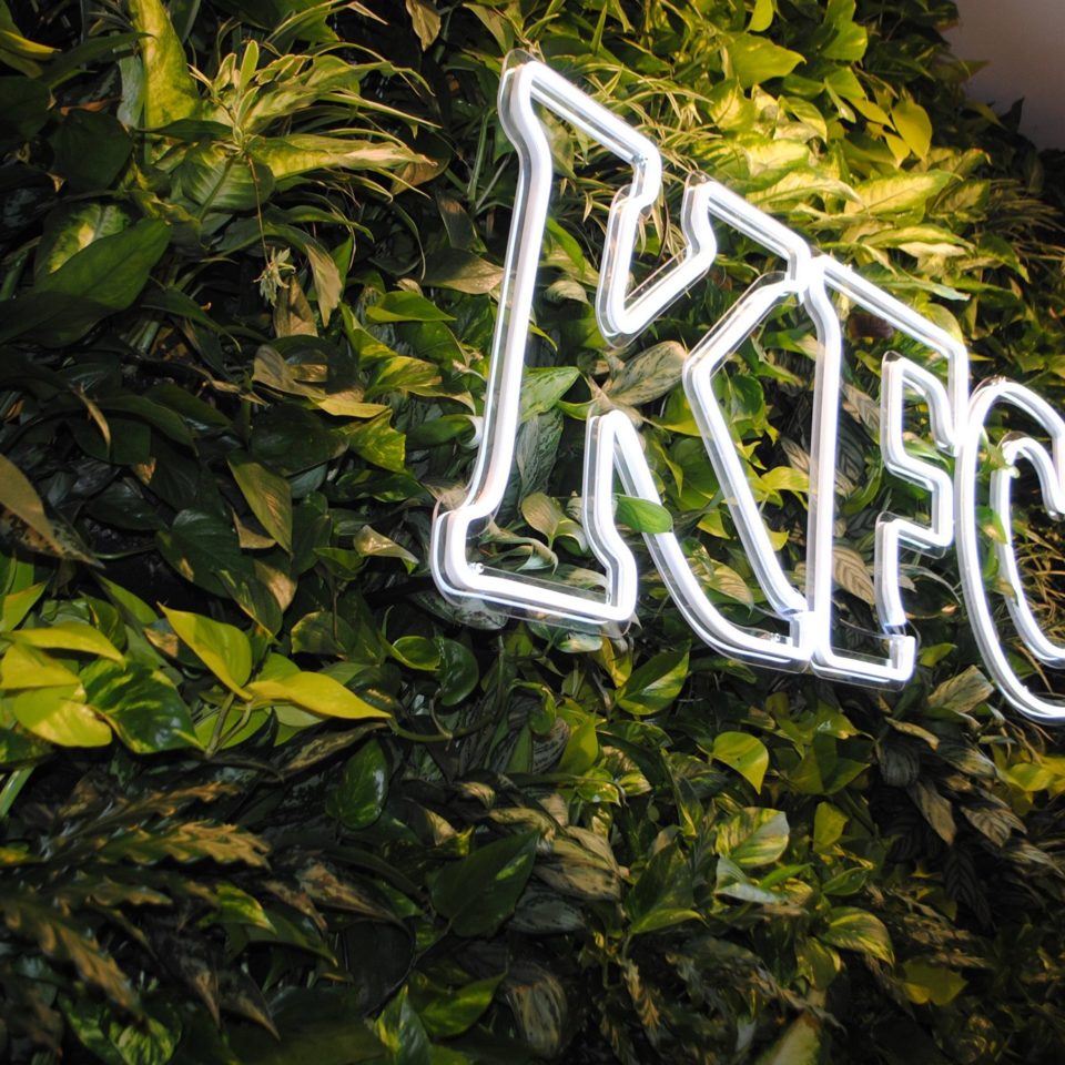 Panele ze sztucznych roślin